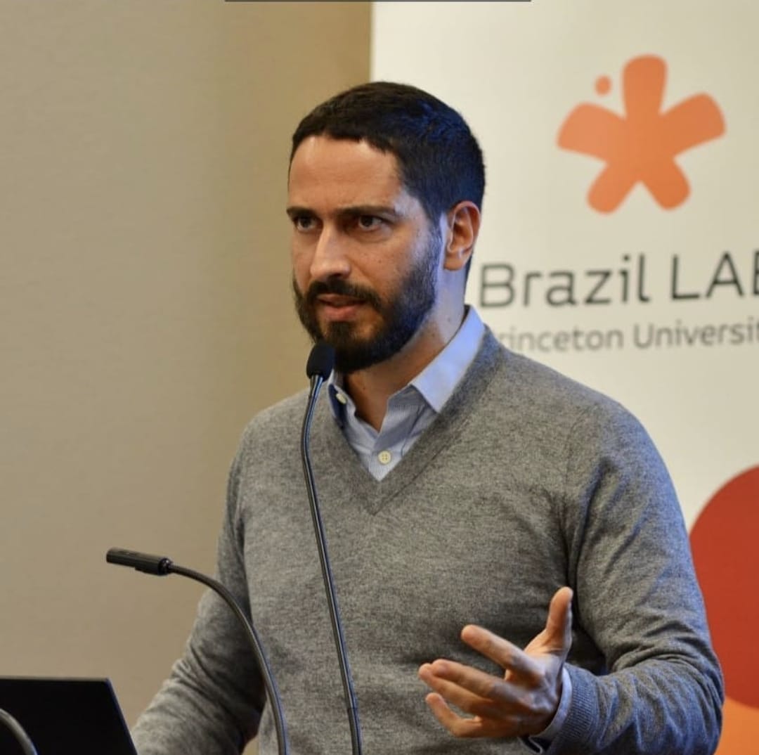 Ronaldo Lemos palestrando no Brazil LAB, Princeton University